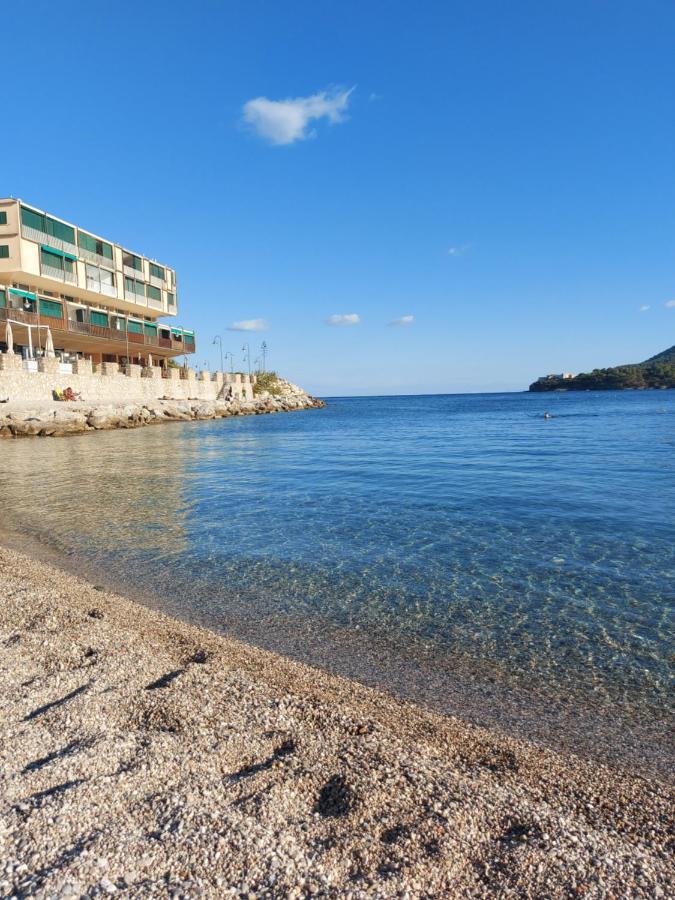 Con 2 Terrazze A 300 Mt Dal Centro Porto Azzurro